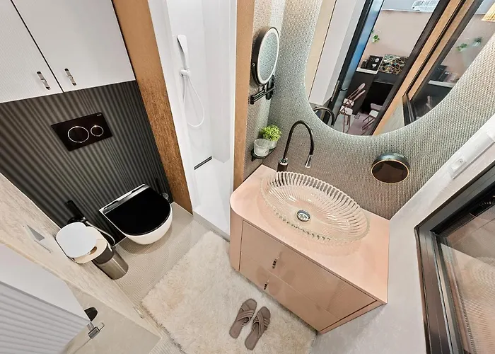 102 Apartament