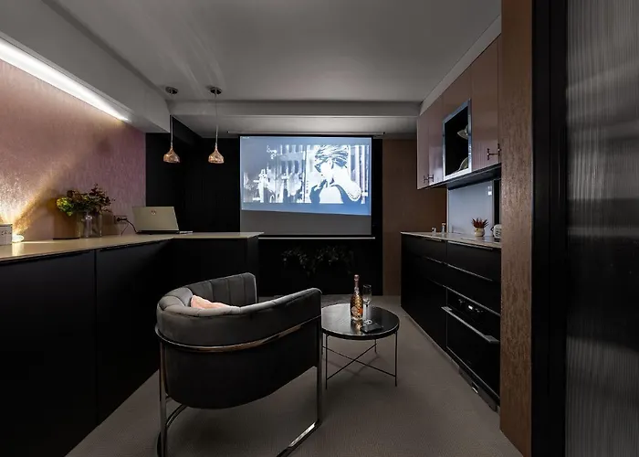102 Apartament *