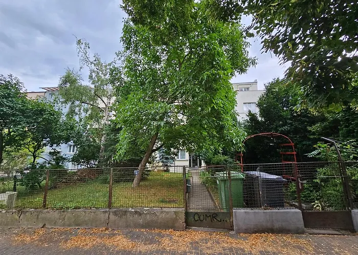 Apartament 102