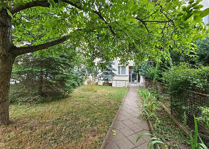 Apartament 102